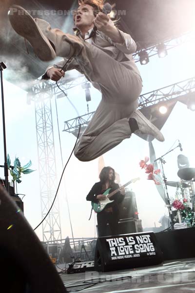 FOXYGEN - 2015-05-31 - NIMES - Grande Scene Flamingo - Sam France